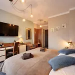 Petrus - Centrum Balkony Winda śniadania Relaks I Wygoda 3*