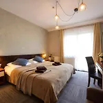Nocleg ze śniadaniem Petrus - Centrum Balkony Winda śniadania Relaks I Wygoda 3*