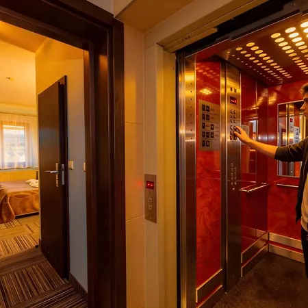 Petrus - Centrum Balkony Winda Sniadania Relaks I Wygoda Bed & Breakfast