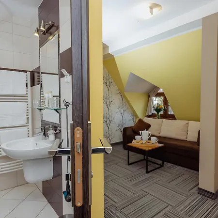 Bed & Breakfast Petrus - Centrum Balkony Winda Sniadania Relaks I Wygoda Karpacz