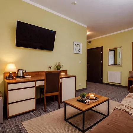 Petrus - Centrum Balkony Winda Sniadania Relaks I Wygoda Panzió 3*
