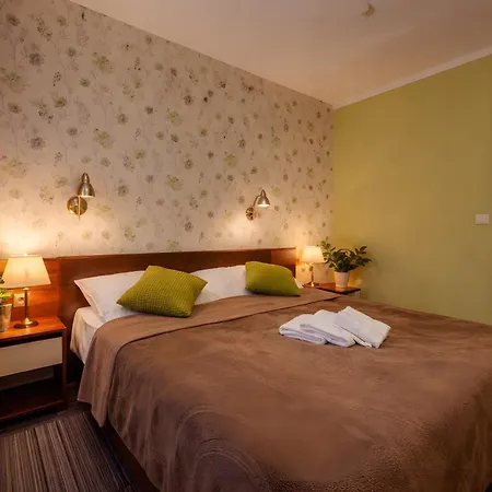 Petrus - Centrum Balkony Winda Sniadania Relaks I Wygoda Bed & Breakfast