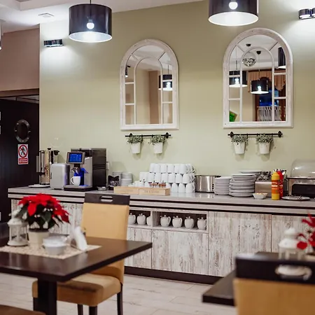 Bed & Breakfast Petrus - Centrum Balkony Winda Sniadania Relaks I Wygoda Karpacz