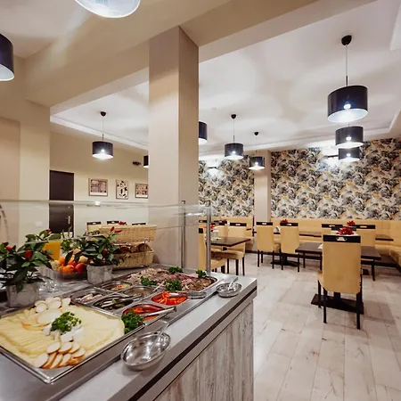 Petrus - Centrum Balkony Winda Sniadania Relaks I Wygoda Bed & Breakfast 3*