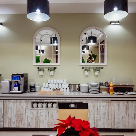 Petrus - Centrum Balkony Winda Sniadania Relaks I Wygoda Bed & Breakfast 3*