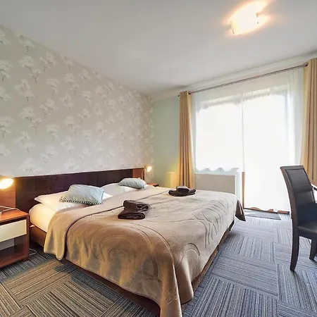 Bed & Breakfast Petrus - Centrum Balkony Winda Sniadania Relaks I Wygoda 3*