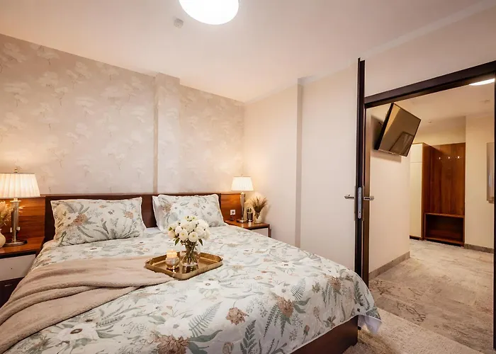 Petrus - Centrum Balkony Winda Sniadania Relaks I Wygoda Bed & Breakfast