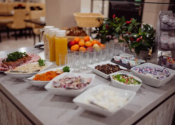 Nocleg ze śniadaniem Petrus - Centrum Balkony Winda śniadania Relaks I Wygoda 3*